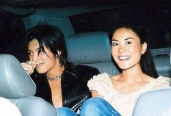 娱乐圈吃瓜大妈,大妈们津津乐道的“瓜田”揭秘